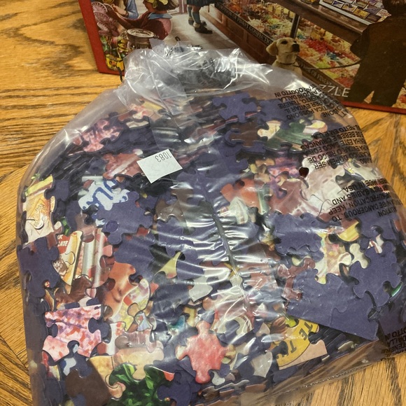 White Mountain Puzzle "Old Candy Store" 1000 Piece Jigsaw Puzzle Larger Pieces. - Picture 2 of 4